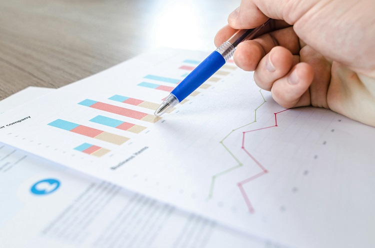 508‑557‑5888 Economy Myths—Busted by Financial Pros