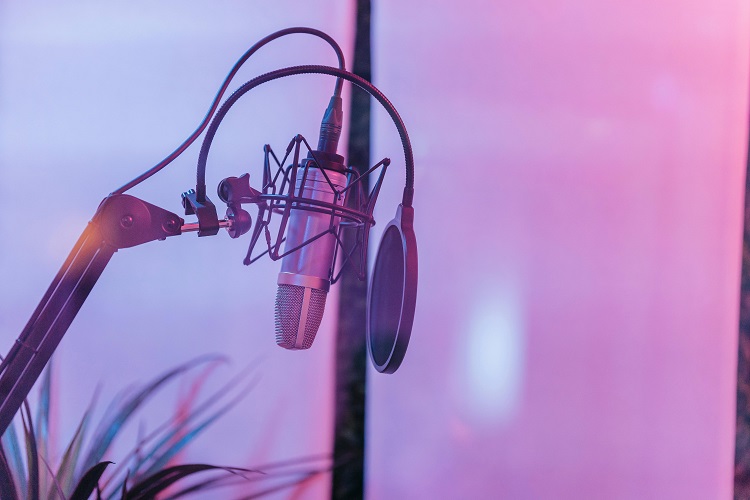 210-200-8992 : Navigating the Future of Entertainment and Connectivity