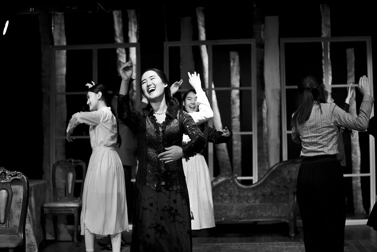 siozinis : Redefining the Experience of Culture and Joy