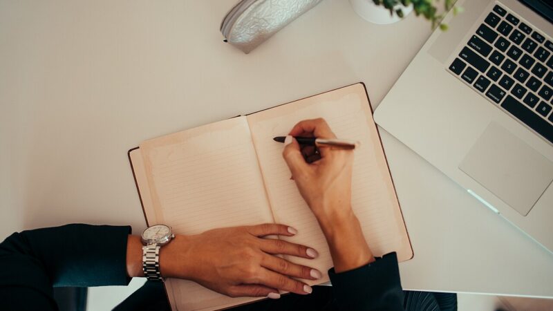Best AI Writing Tools for Small Business: 9 Tools Worth Trying (2026)